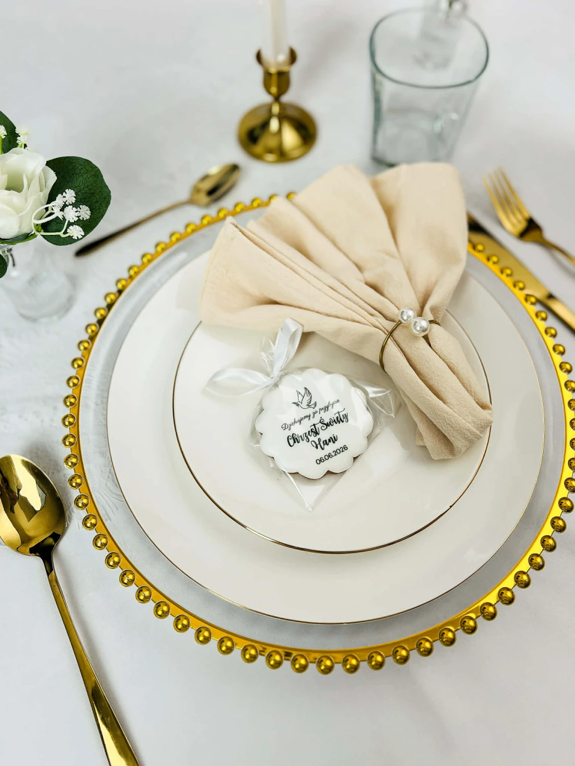 piernik falbanka na chrzest